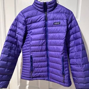 Patagonia Jacket. Beautiful Color. Size  Women Medium. Like new.